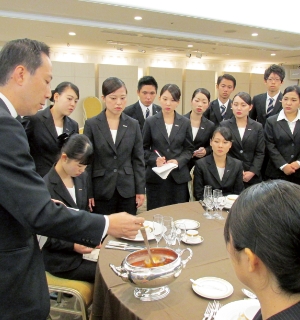 ホテル・ブライダル科